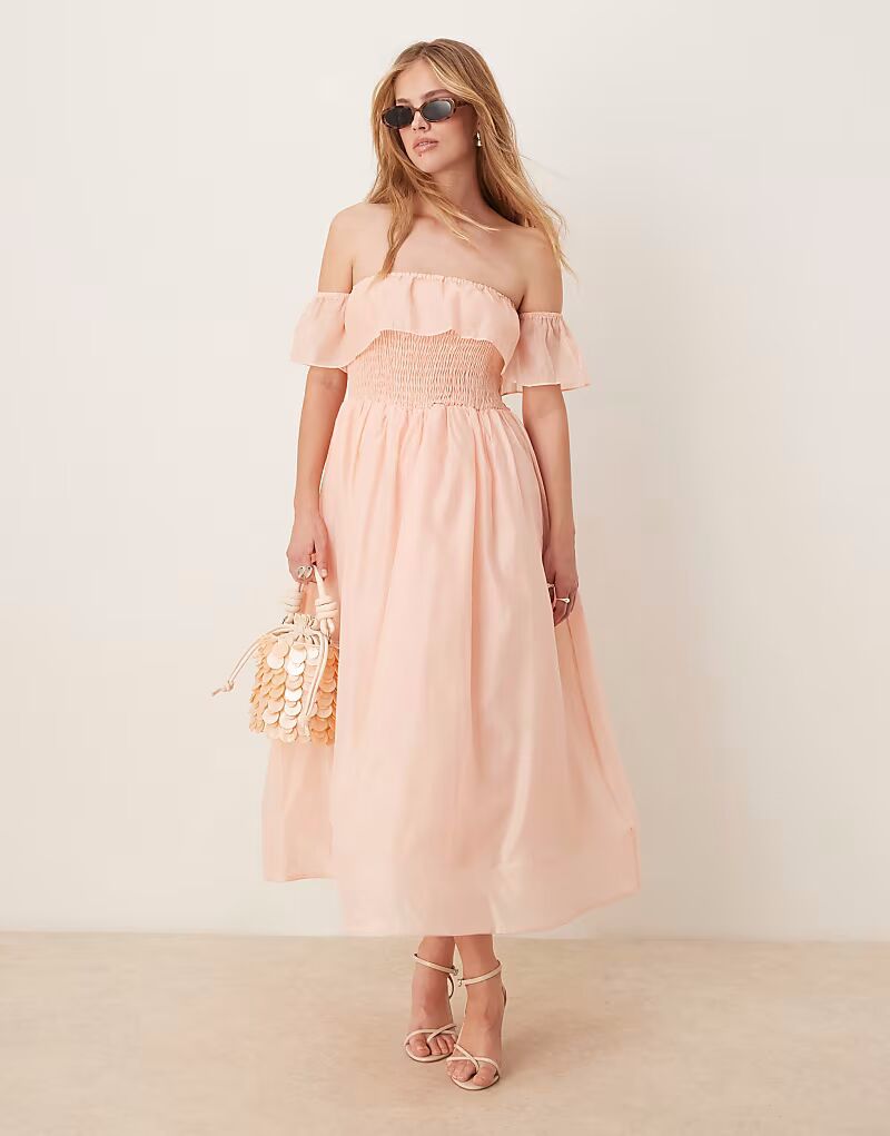 Платье миди без бретелек True Decadence в цвете пыльного персика
Платье миди без бретелек True Decadence в цвете пыльного персика