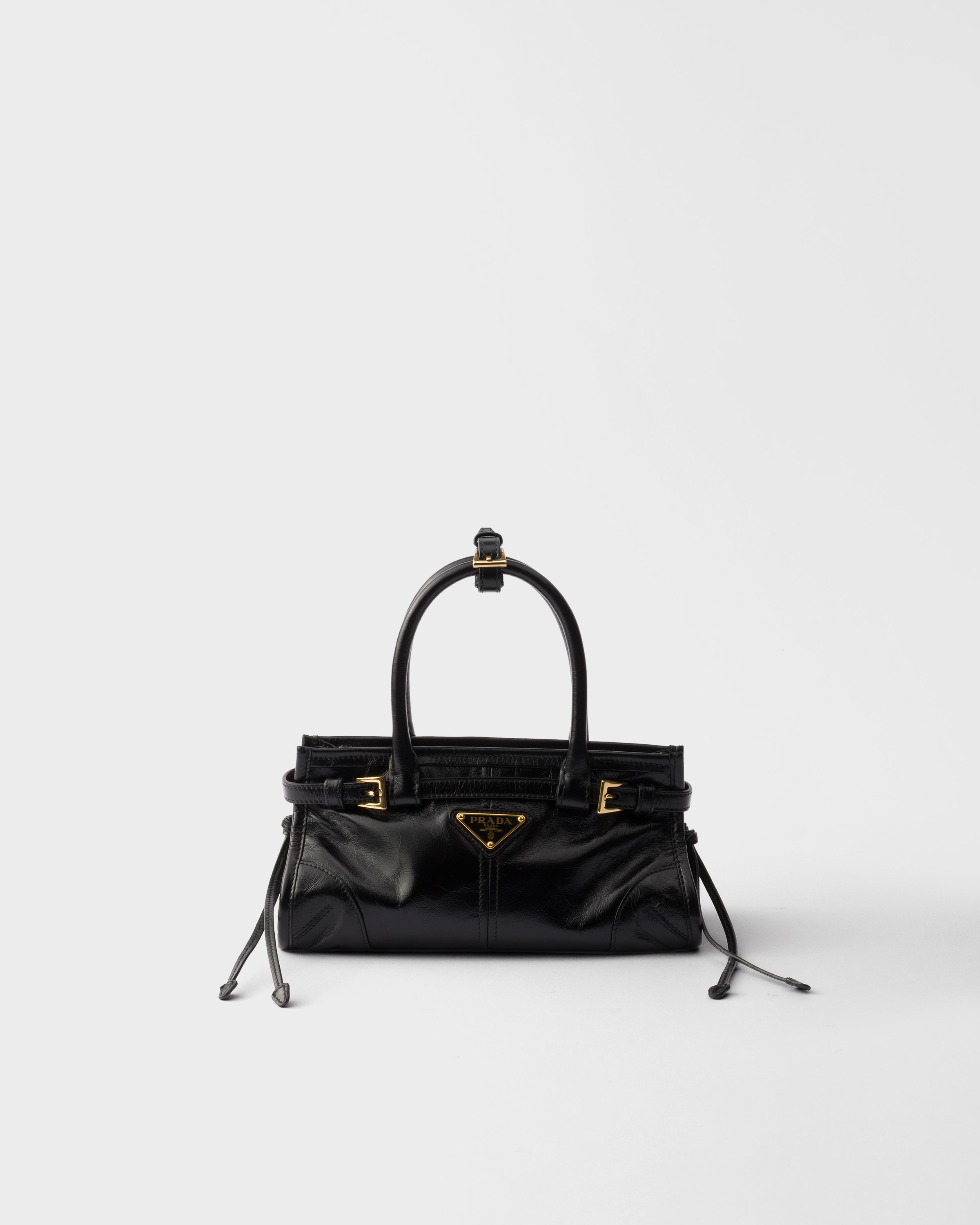 Мини-сумка Prada Bonnie из кожи Prada, черный
Мини-сумка Prada Bonnie из кожи Prada, черный