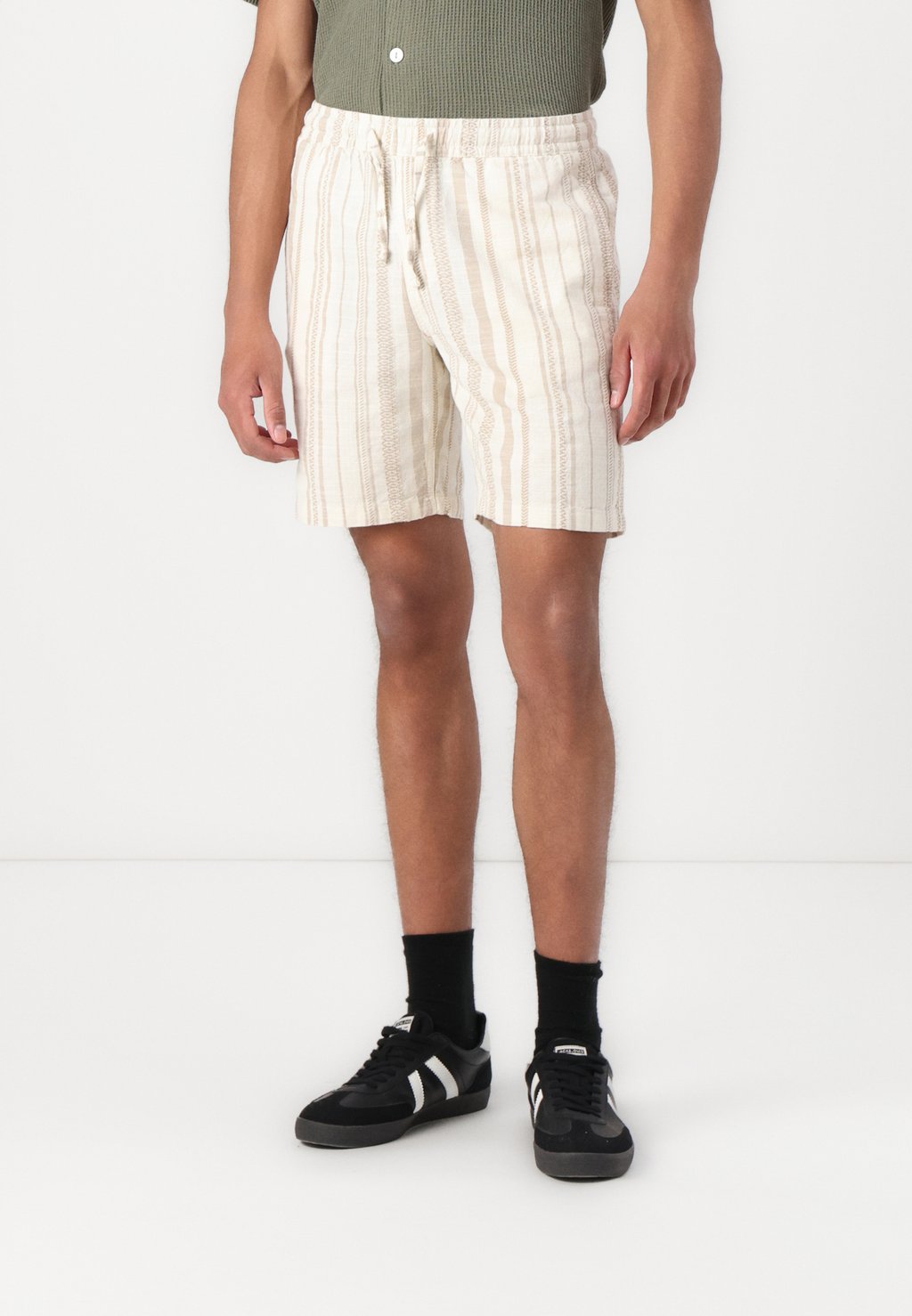 Шорты JPSTJAIDEN BOHEME JOGGER Jack & Jones, кремовый 
Шорты JPSTJAIDEN BOHEME JOGGER Jack & Jones, кремовый