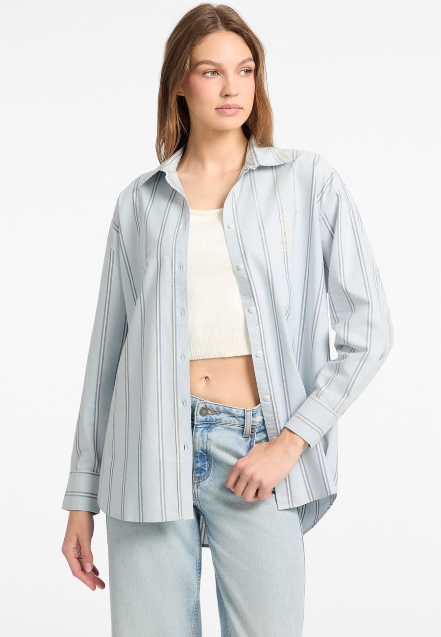 Блуза Guess Jeans GESTREIFTE LOGOSTICKEREI, Blau/Blue
Блуза Guess Jeans GESTREIFTE LOGOSTICKEREI, Blau/Blue