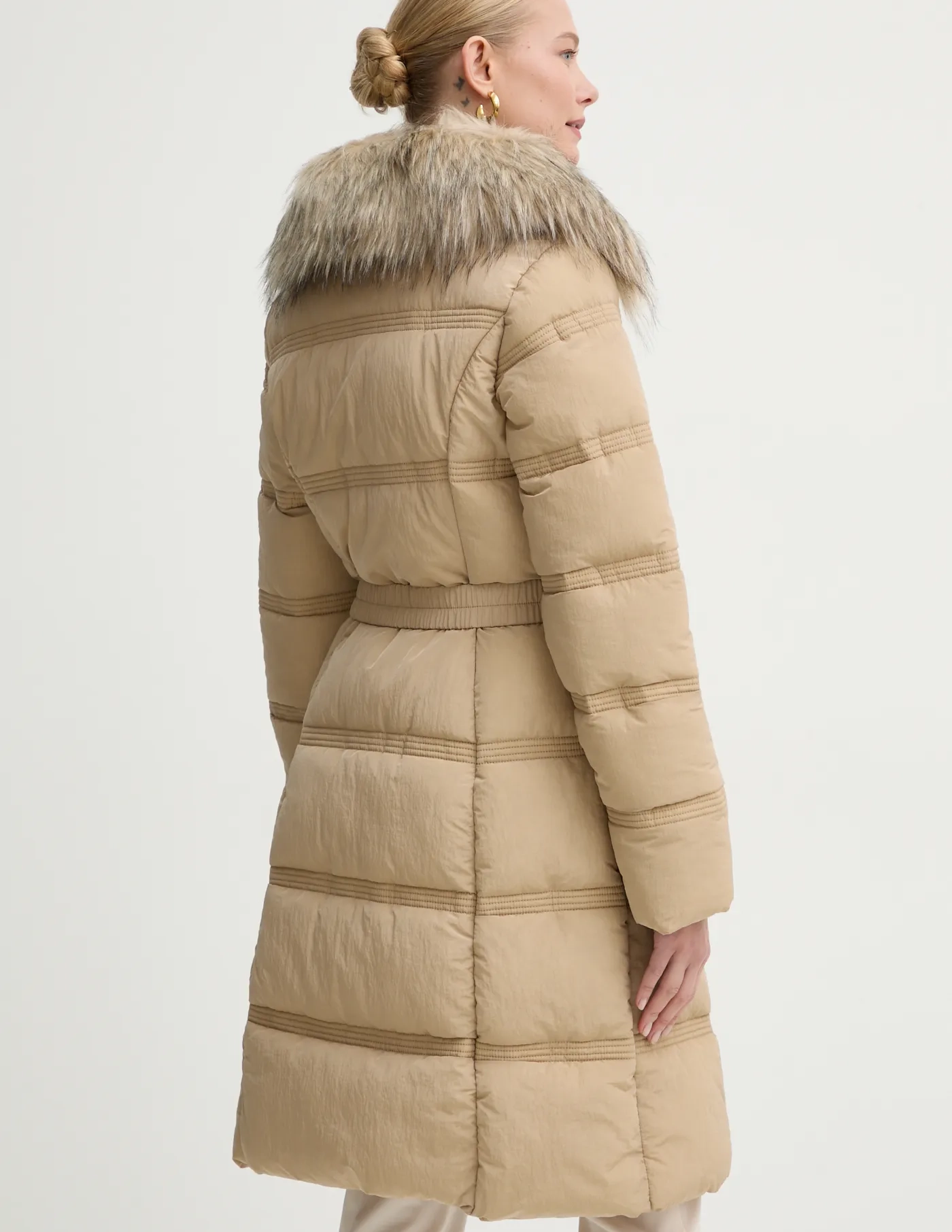 MARISOL куртка Guess, бежевый
MARISOL куртка Guess, бежевый