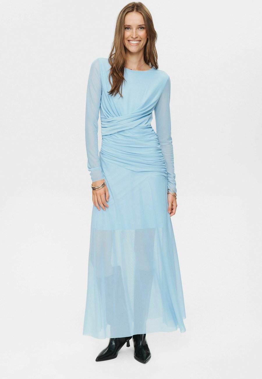 Платье Nümph Maxi dress, Placid Blue/Blue
Платье Nümph Maxi dress, Placid Blue/Blue