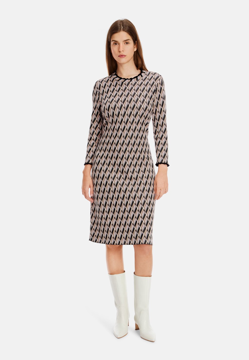 Платье-джемпер Marc Cain, светло-розовый
Платье-джемпер Marc Cain, светло-розовый