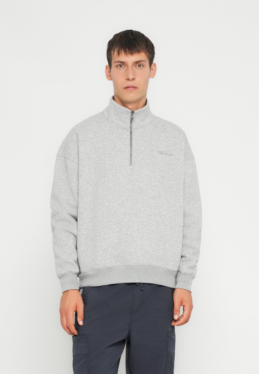 Толстовка Hollister Co. LOGO BOXY, Grey
Толстовка Hollister Co. LOGO BOXY, Grey