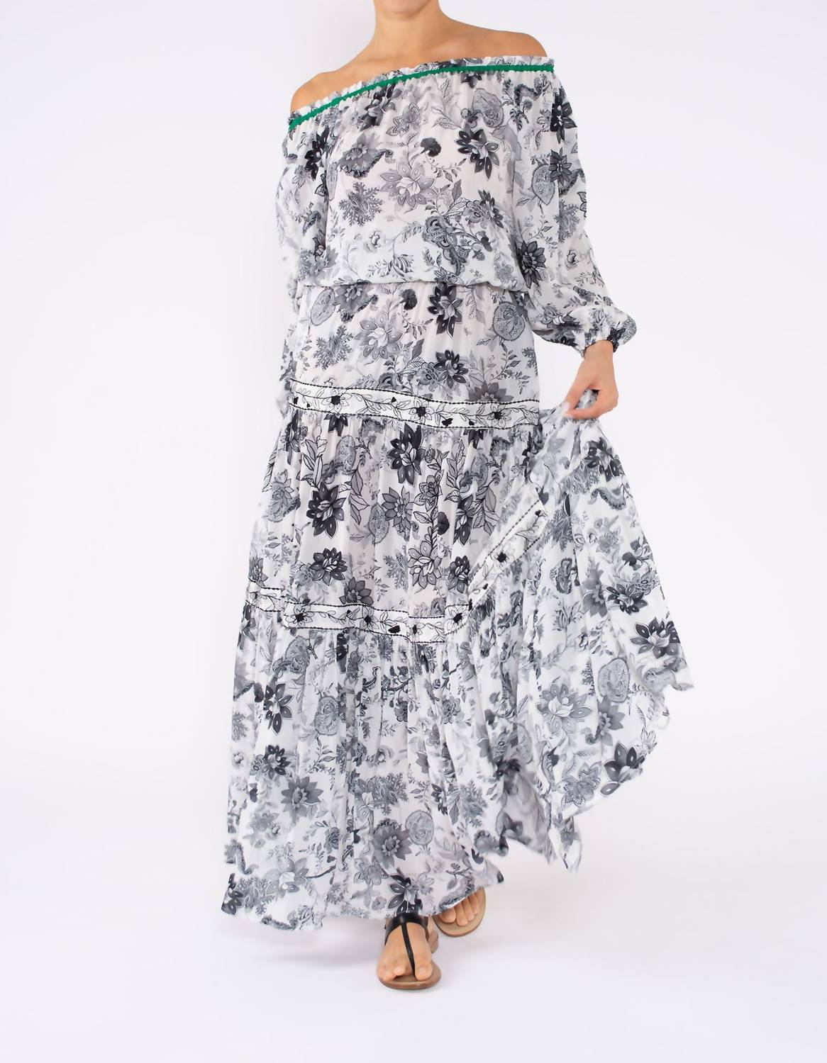 Топ Magpie в белом с веселым цветком TAJ by SABRINA CRIPPA
Топ Magpie в белом с веселым цветком TAJ by SABRINA CRIPPA