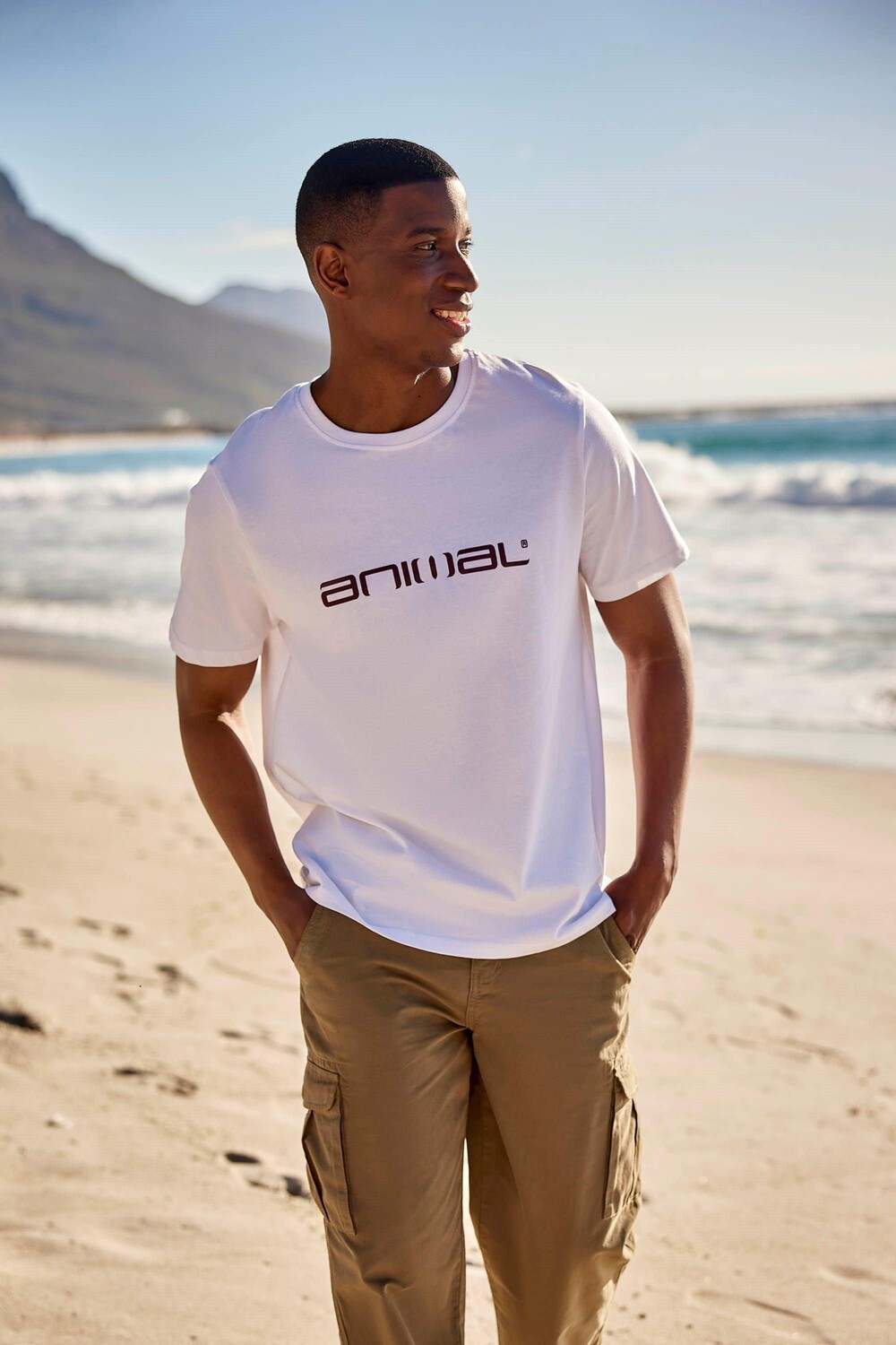 Классическая легкая дышащая мягкая хлопковая футболка с короткими рукавами Animal, белый
Классическая легкая дышащая мягкая хлопковая футболка с короткими рукавами Animal, белый