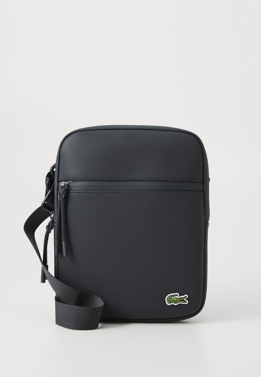Сумка кросс-боди Lacoste FLAT CROSSOVER BAG UNISEX, Eclipse/Dark Blue
Сумка кросс-боди Lacoste FLAT CROSSOVER BAG UNISEX, Eclipse/Dark Blue