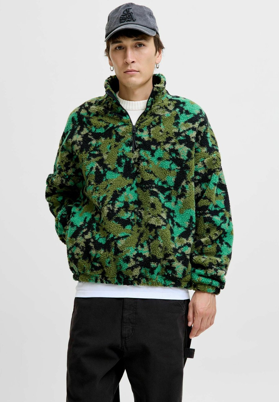 Джемпер Jack & Jones Fleece jumper, Pirate Black/Black
Джемпер Jack & Jones Fleece jumper, Pirate Black/Black