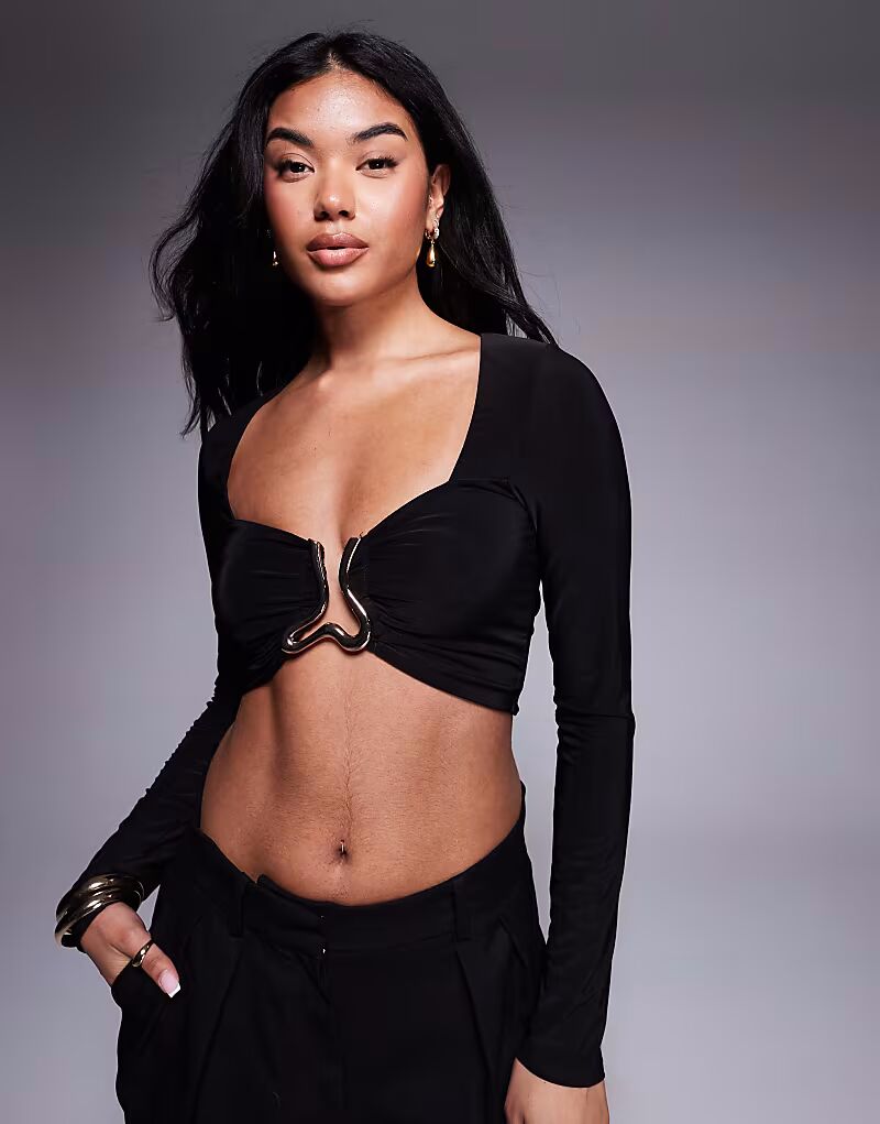 Укороченный топ River Island с волнистой отделкой черного цвета 
Укороченный топ River Island с волнистой отделкой черного цвета