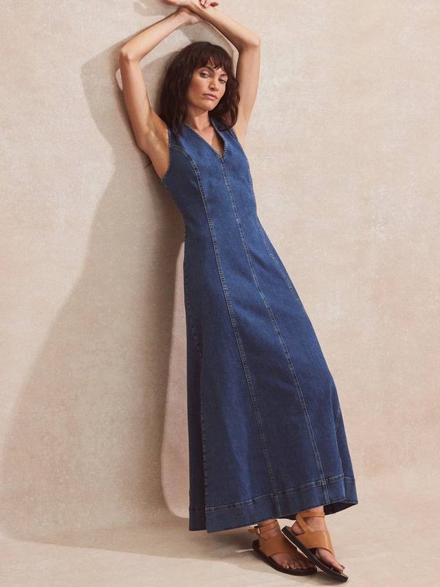 Хлопковая джинсовая макси-платье с v-образным вырезом Ro&Zo
Хлопковая джинсовая макси-платье с v-образным вырезом Ro&Zo