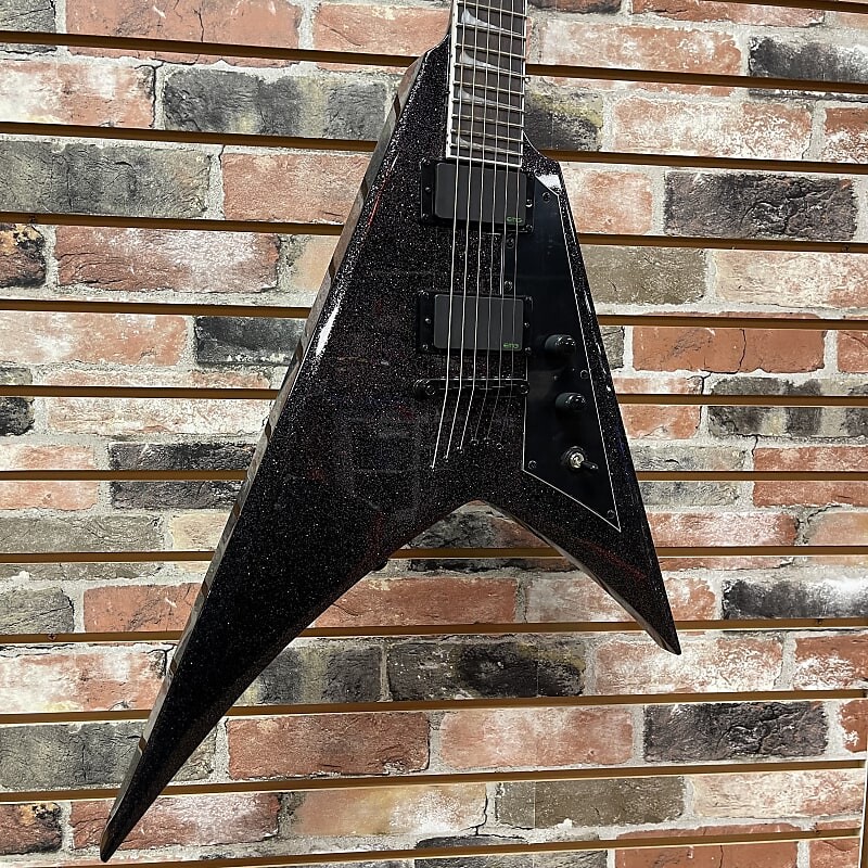 Электрогитара ESP LTD KH-V Kirk Hammett V Black Sparkle Free ESP Hardshell Case
Электрогитара ESP LTD KH-V Kirk Hammett V Black Sparkle Free ESP Hardshell Case