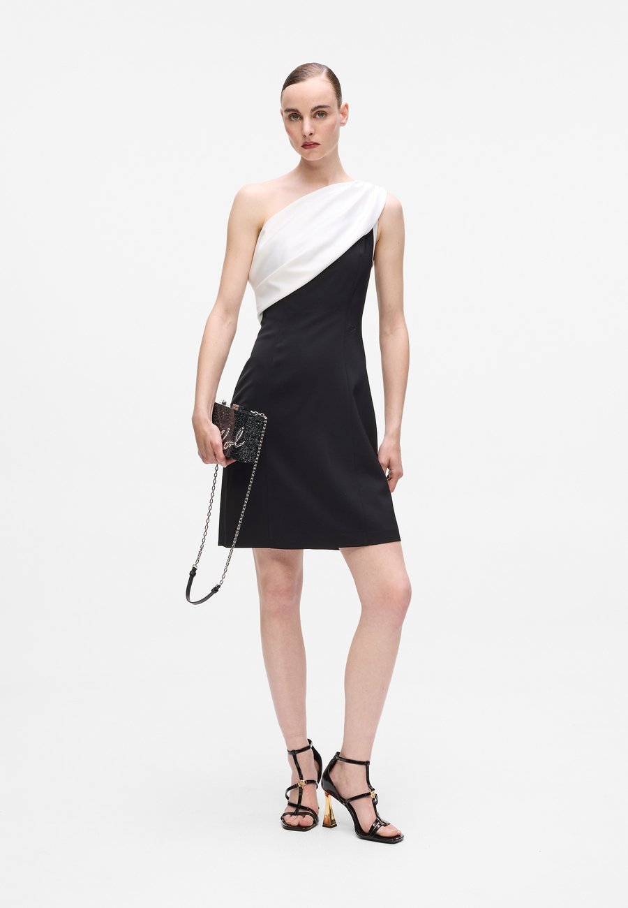 Платье KARL LAGERFELD PARTY DRESS, Black/White/Black
Платье KARL LAGERFELD PARTY DRESS, Black/White/Black