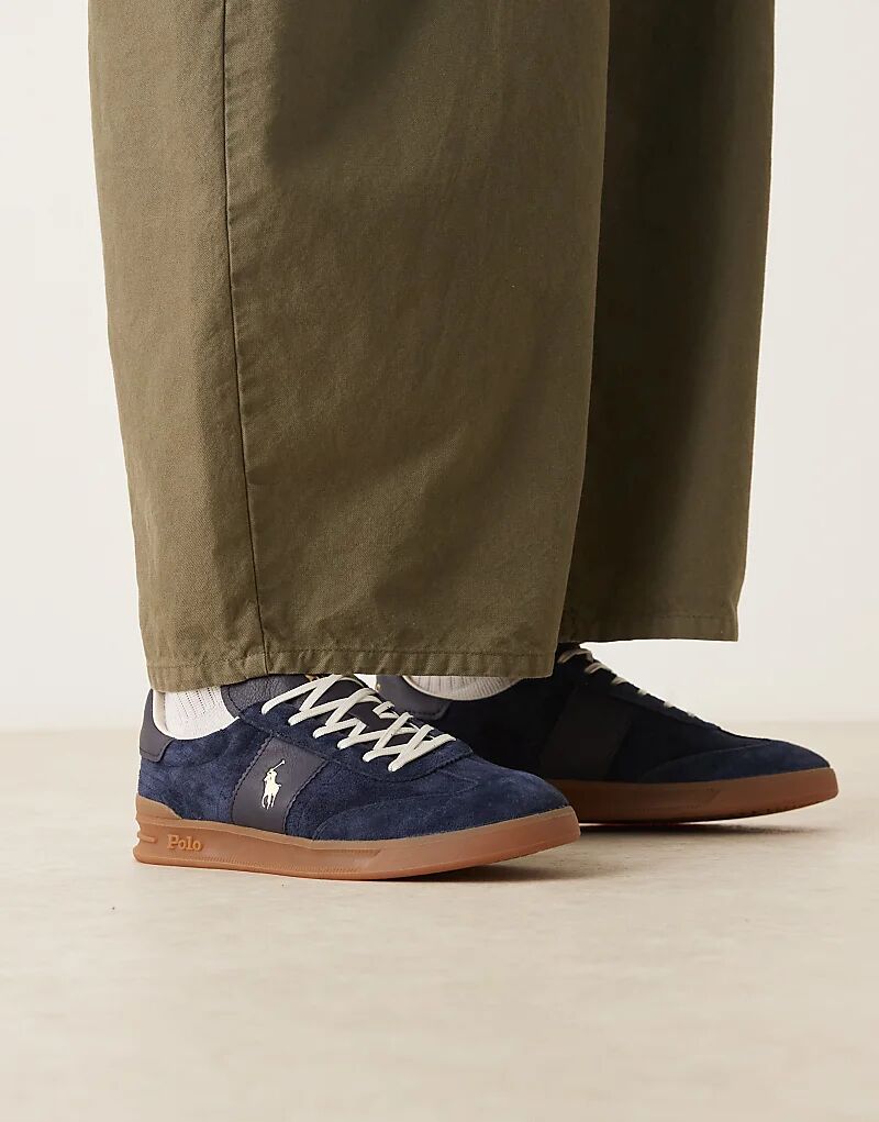 Кроссовки Polo Ralph Lauren Hester из замши и парусины белого и темно-синего цветов
Кроссовки Polo Ralph Lauren Hester из замши и парусины белого и темно-синего цветов