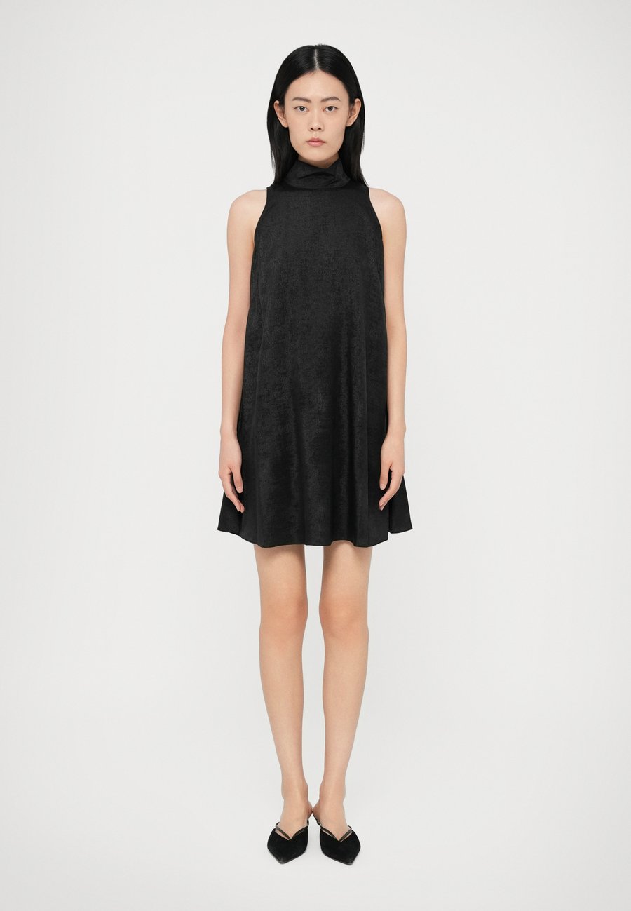 Платье MAX&Co. DENIS, Schwarz/Black
Платье MAX&Co. DENIS, Schwarz/Black