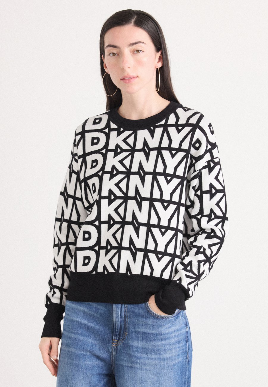 Джемпер DKNY REPEAT LOGO SWEATER, Black/Ivory/Black
Джемпер DKNY REPEAT LOGO SWEATER, Black/Ivory/Black