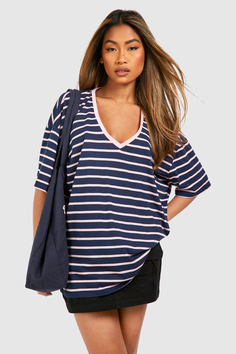 Полосатая футболка с коротким рукавом и V-образным вырезом boohoo, темно-синий
Полосатая футболка с коротким рукавом и V-образным вырезом boohoo, темно-синий