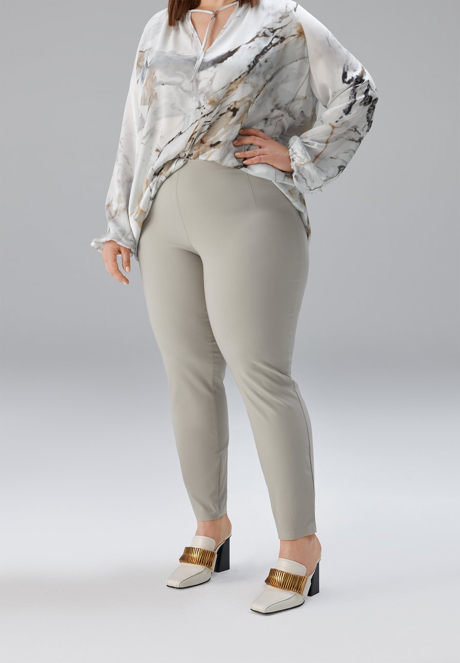 Брюки Sallie Sahne SEBO, Pebble/Light Grey
Брюки Sallie Sahne SEBO, Pebble/Light Grey