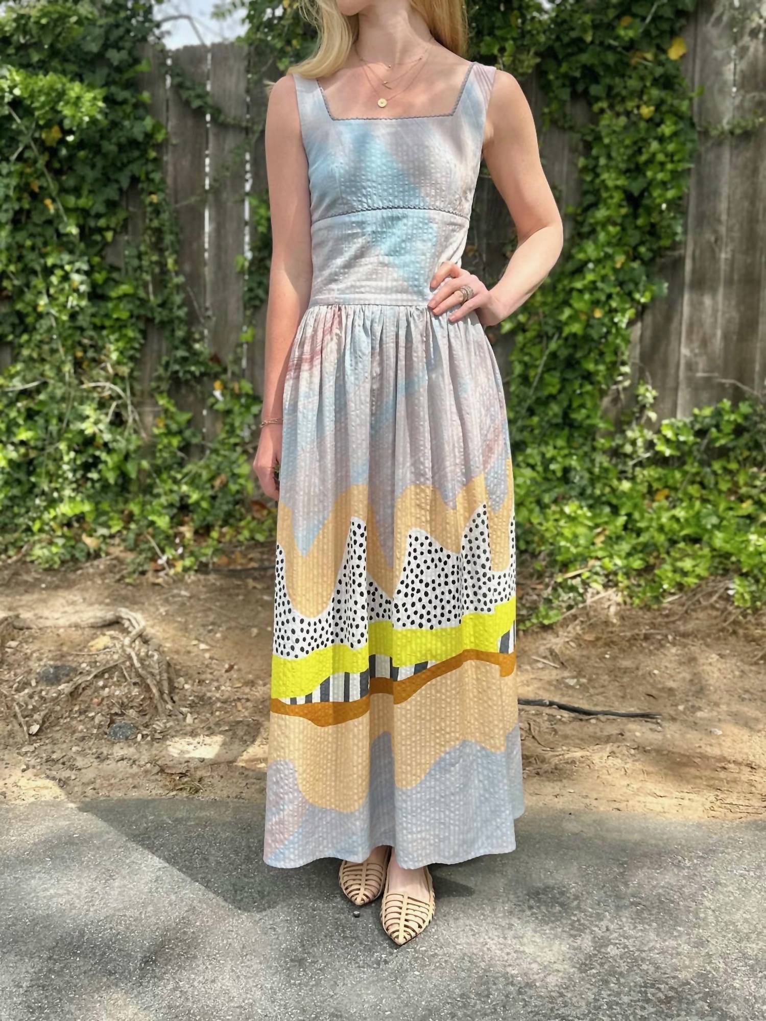 Платье макси Lakelynn с квадратным вырезом в цвете Cotton Candy Conditions Apply, Cotton Candy
Платье макси Lakelynn с квадратным вырезом в цвете Cotton Candy Conditions Apply, Cotton Candy