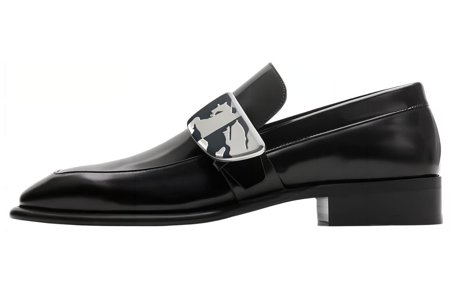 Щитовые кожаные лоферы Burberry
Щитовые кожаные лоферы Burberry