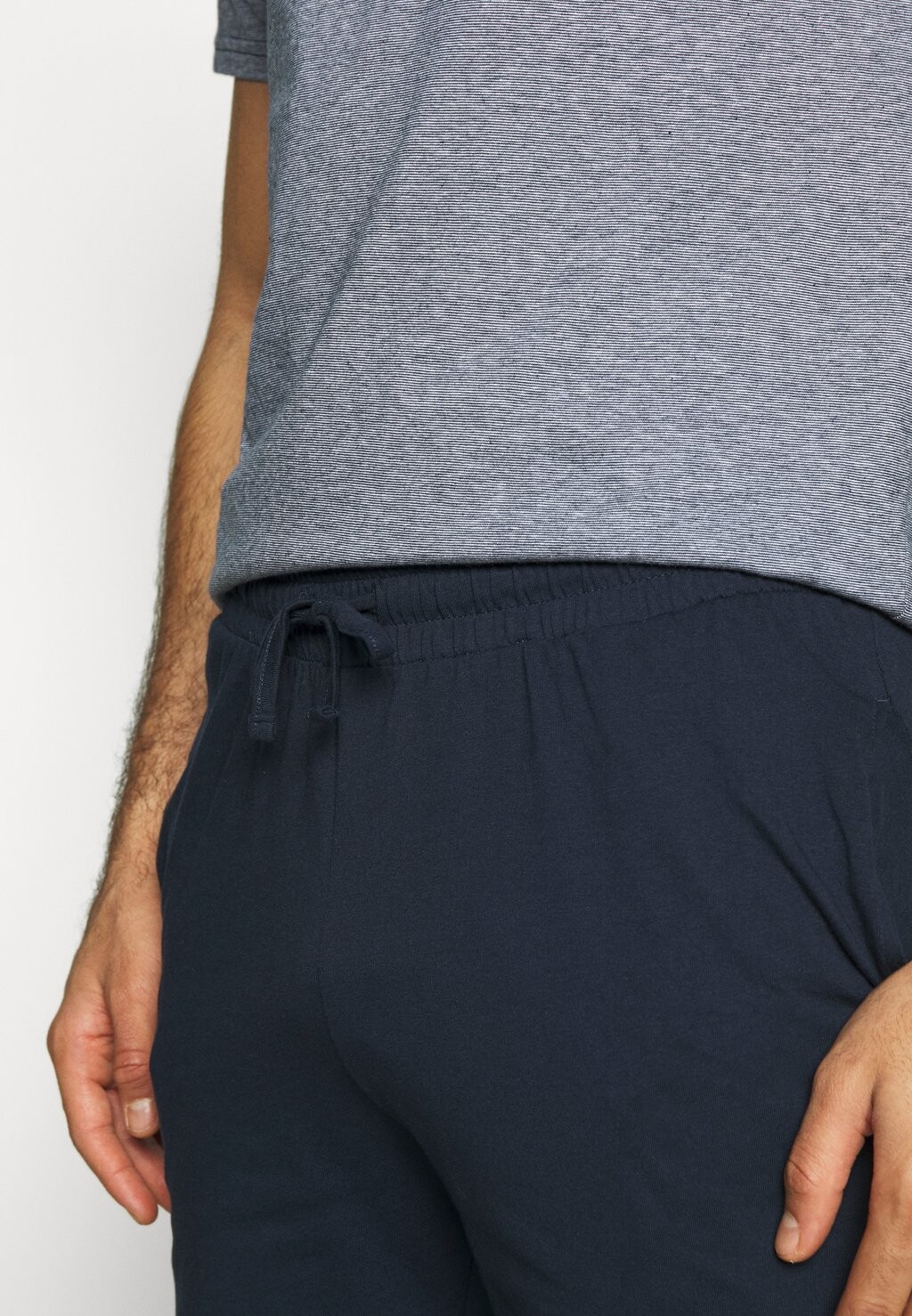 Пижамный комплект Pier One, темно-синий
Пижамный комплект Pier One, темно-синий