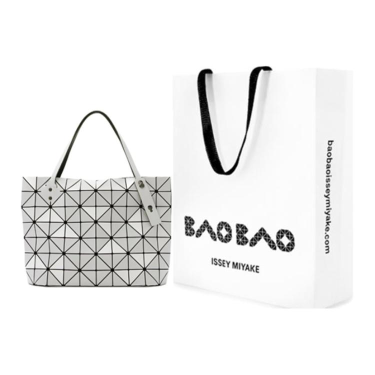ISSEY MIYAKE Полиуретановая сумка для покупок
ISSEY MIYAKE Полиуретановая сумка для покупок