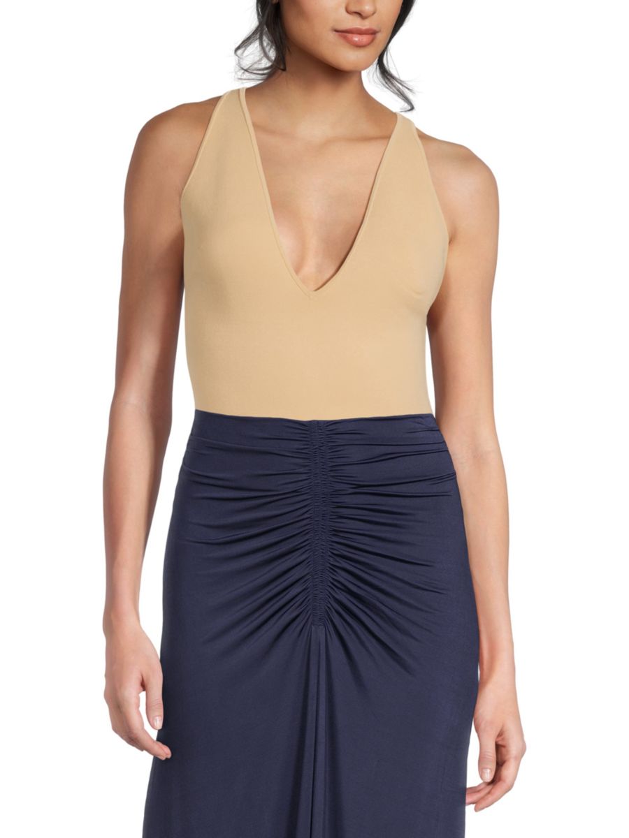 Боди с глубоким вырезом Vera A.L.C., цвет Straw
Боди с глубоким вырезом Vera A.L.C., цвет Straw