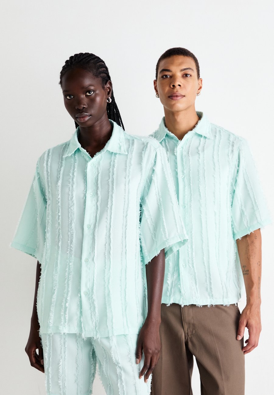 Блуза Sister Jane DAVY FRAYED BOXY UNISEX, Green
Блуза Sister Jane DAVY FRAYED BOXY UNISEX, Green