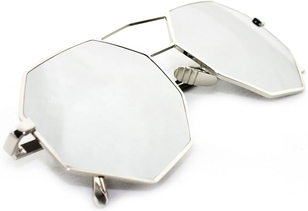 Солнцезащитные очки Newbee Fashion "Fantasia" с геометрическим дизайном, выполненные из высококачественного матового алюминия Newbee Fashion Sunglasses, Silver/Mirror
Солнцезащитные очки Newbee Fashion "Fantasia" с геометрическим дизайном, выполненные из высококачественного матового алюминия Newbee Fashion Sunglasses, Silver/Mirror