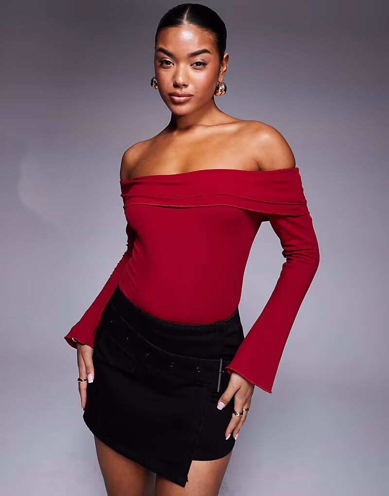 Боди Princess Polly с длинными рукавами и складками, бордового цвета
Боди Princess Polly с длинными рукавами и складками, бордового цвета