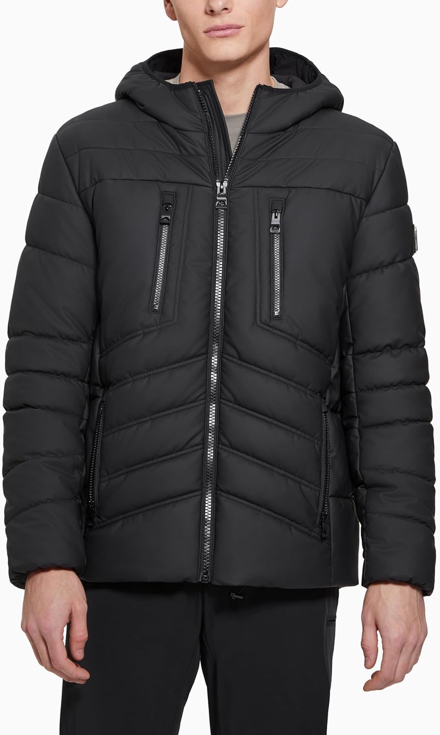 Мужская утепленная куртка с капюшоном Leo Tech от GUESS, Jet Black
Мужская утепленная куртка с капюшоном Leo Tech от GUESS, Jet Black