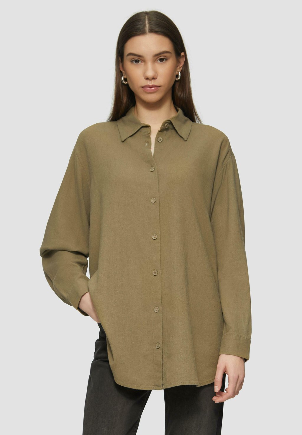 Блузка на пуговицах LANGE AUS MIX QS, темно-зеленый
Блузка на пуговицах LANGE AUS MIX QS, темно-зеленый