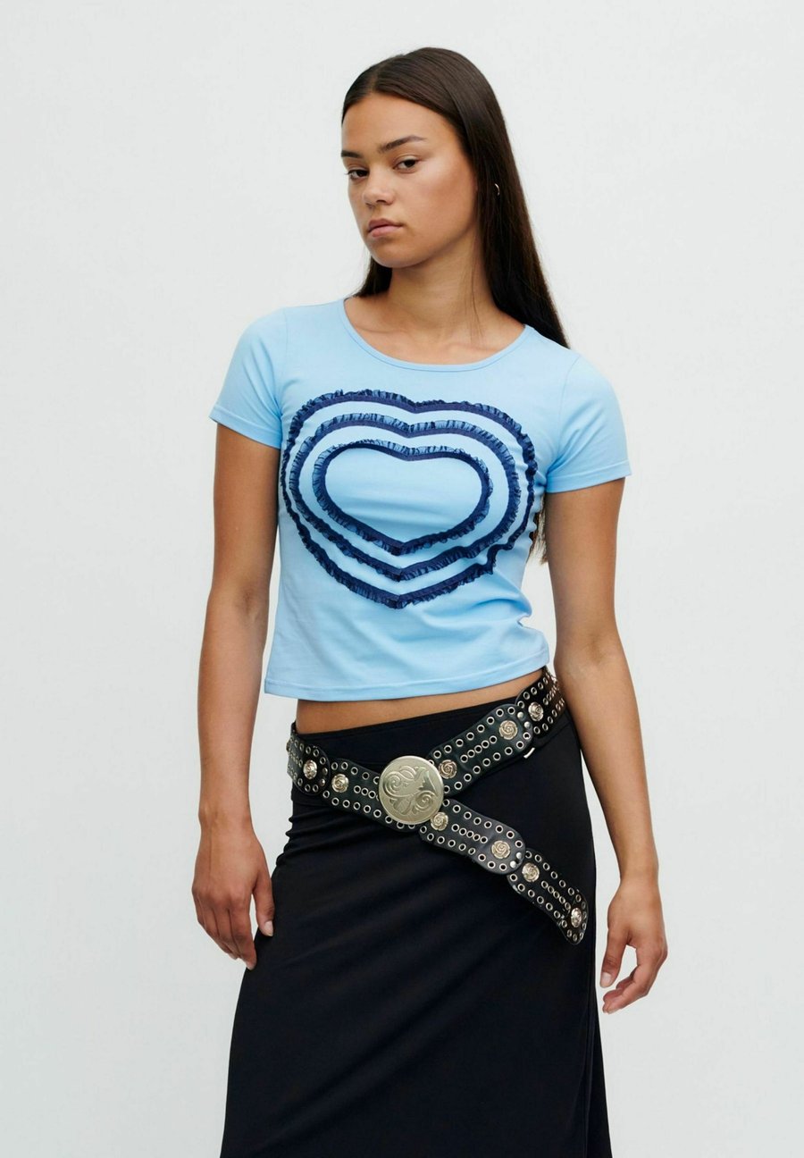 Футболка Résumé Print T-shirt, Light Blue, Синий, Футболка Résumé Print T-shirt, Light Blue
Футболка Résumé Print T-shirt, Light Blue, Синий, Футболка Résumé Print T-shirt, Light Blue