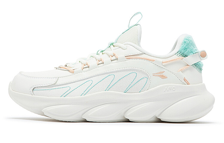 Кроссовки для бега Spirit Fox женские с низким верхом Feather белые/выбеленные светло-зеленые 361° 
Кроссовки для бега Spirit Fox женские с низким верхом Feather белые/выбеленные светло-зеленые 361°