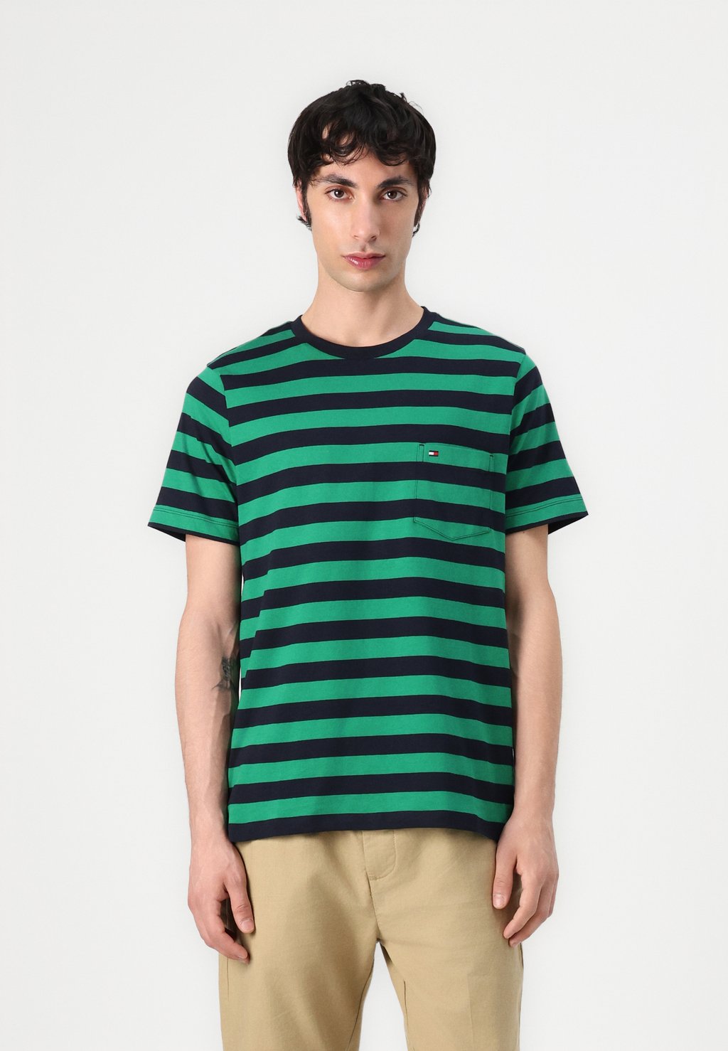 Базовая футболка ESSENTIAL TEE - Print T-shirt Tommy Hilfiger, зеленый
Базовая футболка ESSENTIAL TEE - Print T-shirt Tommy Hilfiger, зеленый