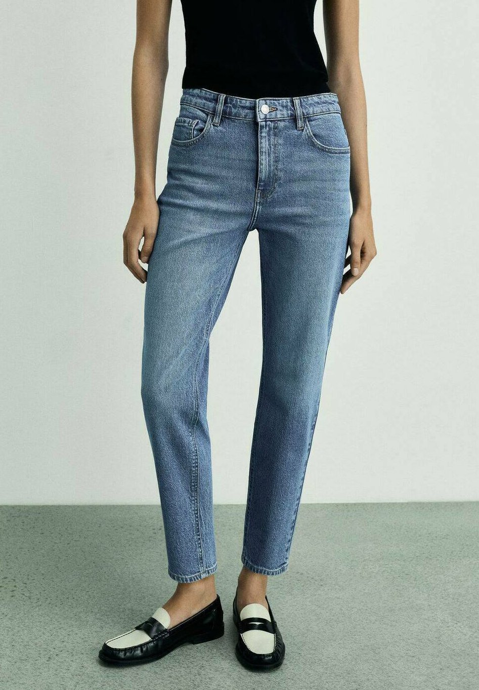 Джинсы свободного кроя Mango, синий
Джинсы свободного кроя Mango, синий