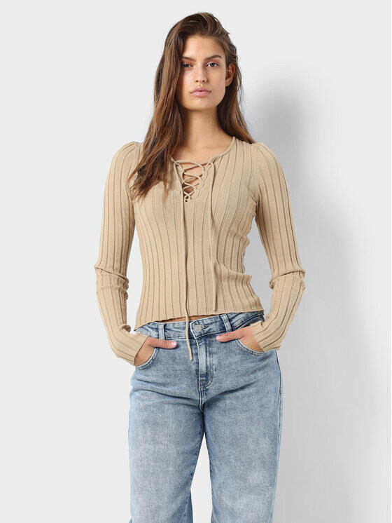 Узкая блузка Noisy May, бежевый
Узкая блузка Noisy May, бежевый