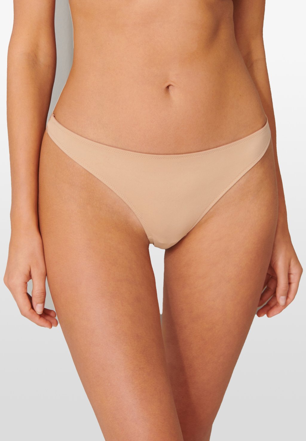 Стринги 2-PACK INVISIBLE Schiesser, бежевый 
Стринги 2-PACK INVISIBLE Schiesser, бежевый