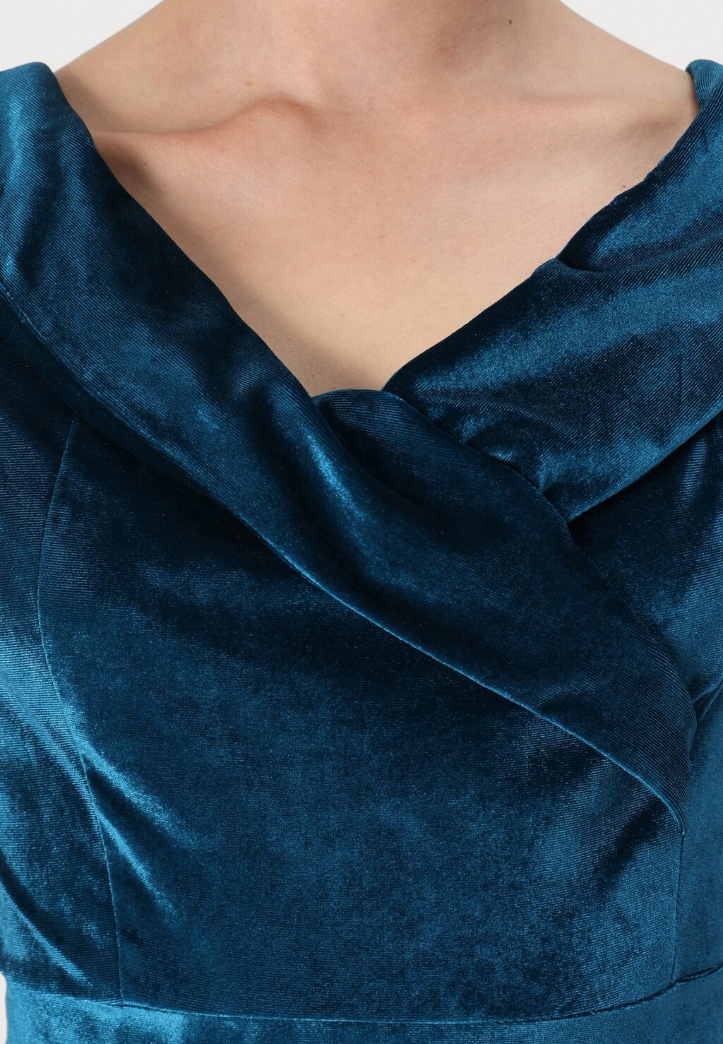 Платье-футляр ZARA WAL G., бирюзовый
Платье-футляр ZARA WAL G., бирюзовый