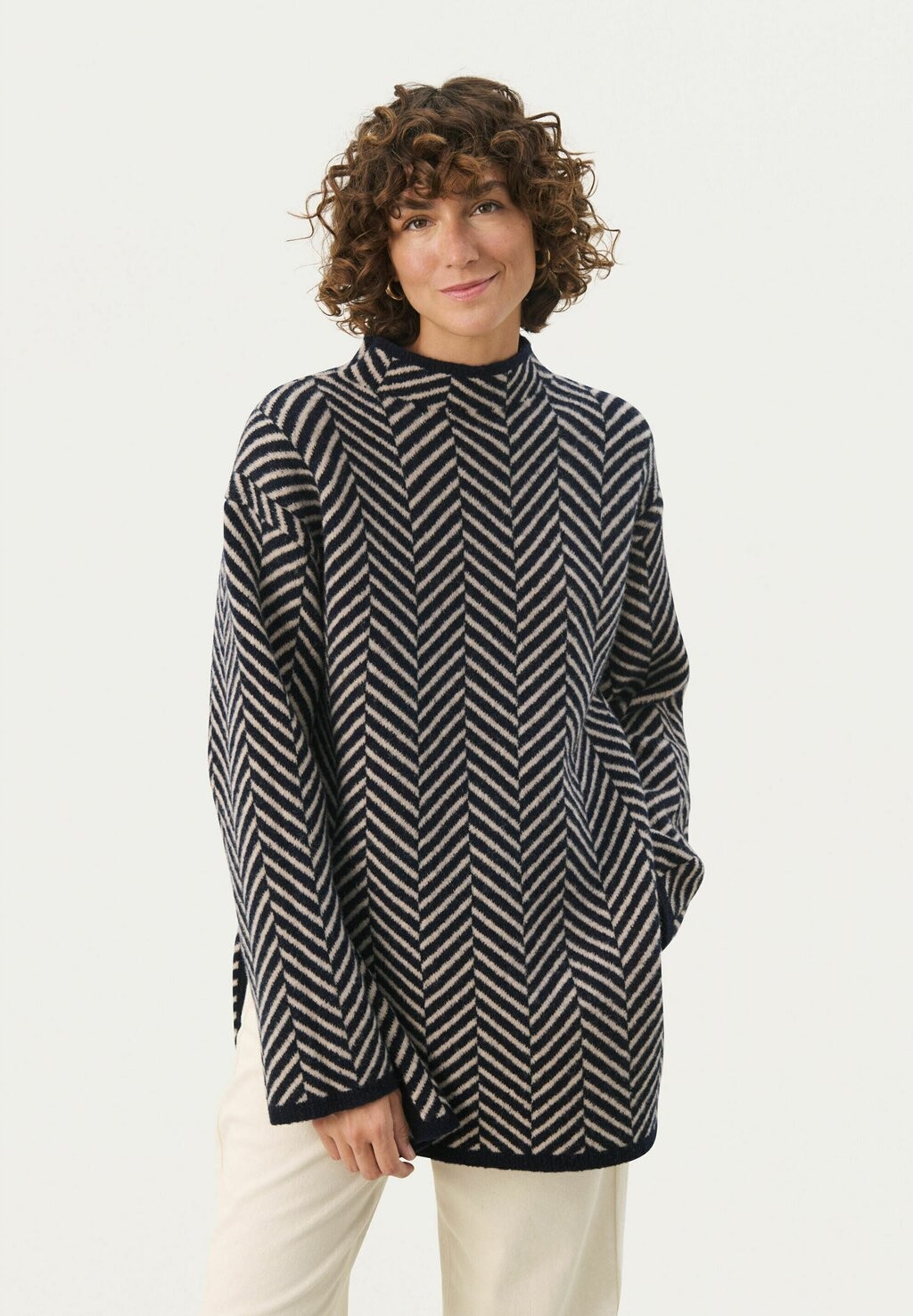 Джемпер Part Two, темно-синий
Джемпер Part Two, темно-синий