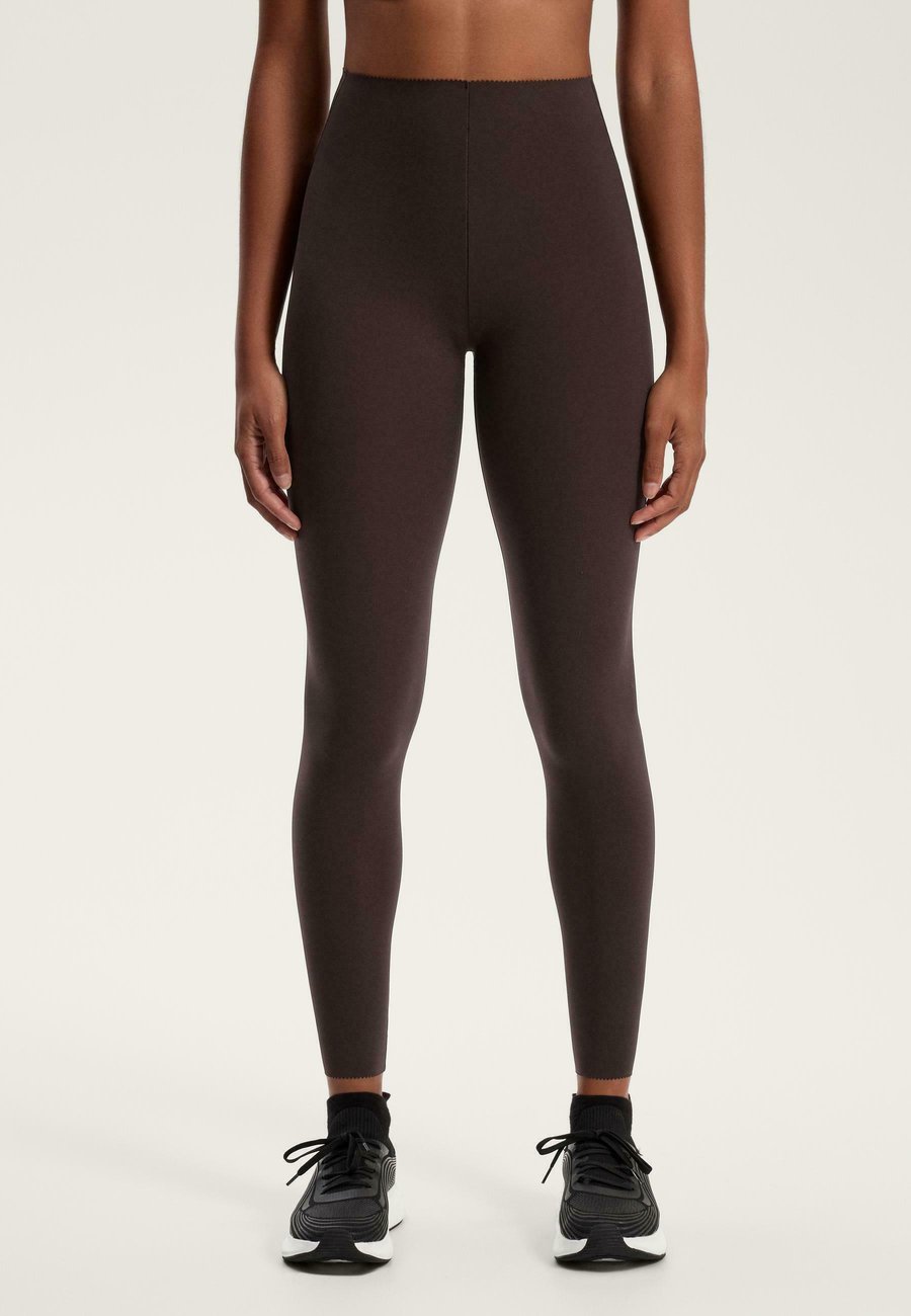 Леггинсы OYSHO HIGH-RISE COMPRESSIVE CORE CONTROL ANKLE-LENGTH, Mottled Dark Brown
Леггинсы OYSHO HIGH-RISE COMPRESSIVE CORE CONTROL ANKLE-LENGTH, Mottled Dark Brown