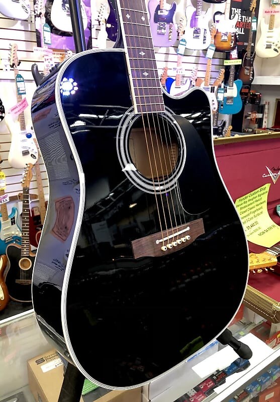 Акустическая гитара Takamine Legacy EF341SC Acoustic-Electric Guitar - Gloss Black
Акустическая гитара Takamine Legacy EF341SC Acoustic-Electric Guitar - Gloss Black
