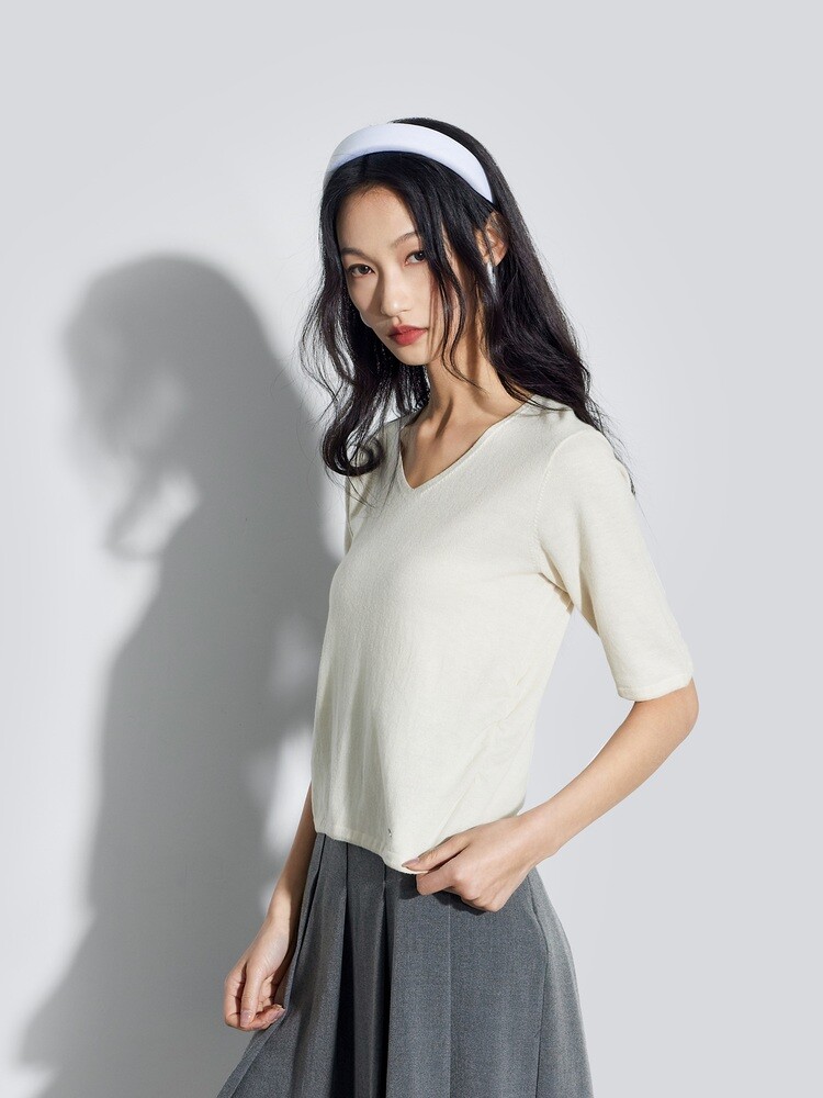 Свитер женский Gap с V-образным вырезом, бежевый
Свитер женский Gap с V-образным вырезом, бежевый