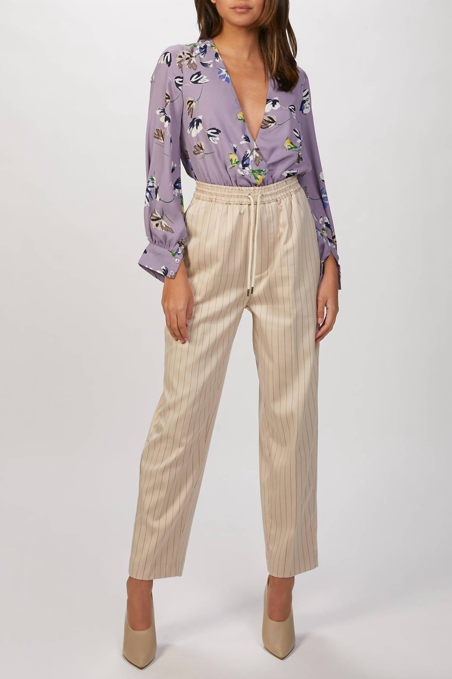 Брюки Tokat цвета слоновой кости MUNTHE
Брюки Tokat цвета слоновой кости MUNTHE