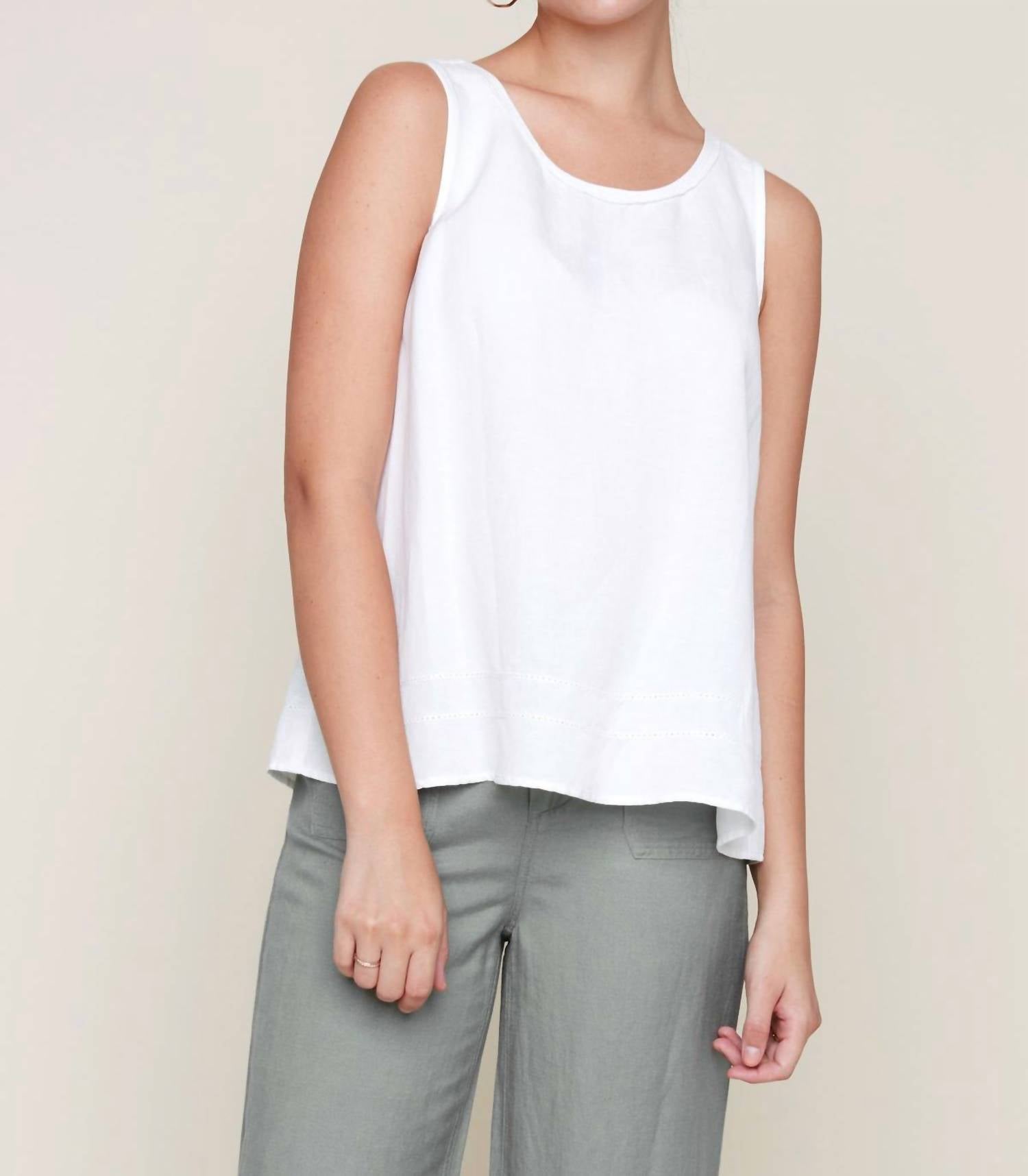 Renuar Льняной топ без рукавов кремового цвета
Renuar Льняной топ без рукавов кремового цвета