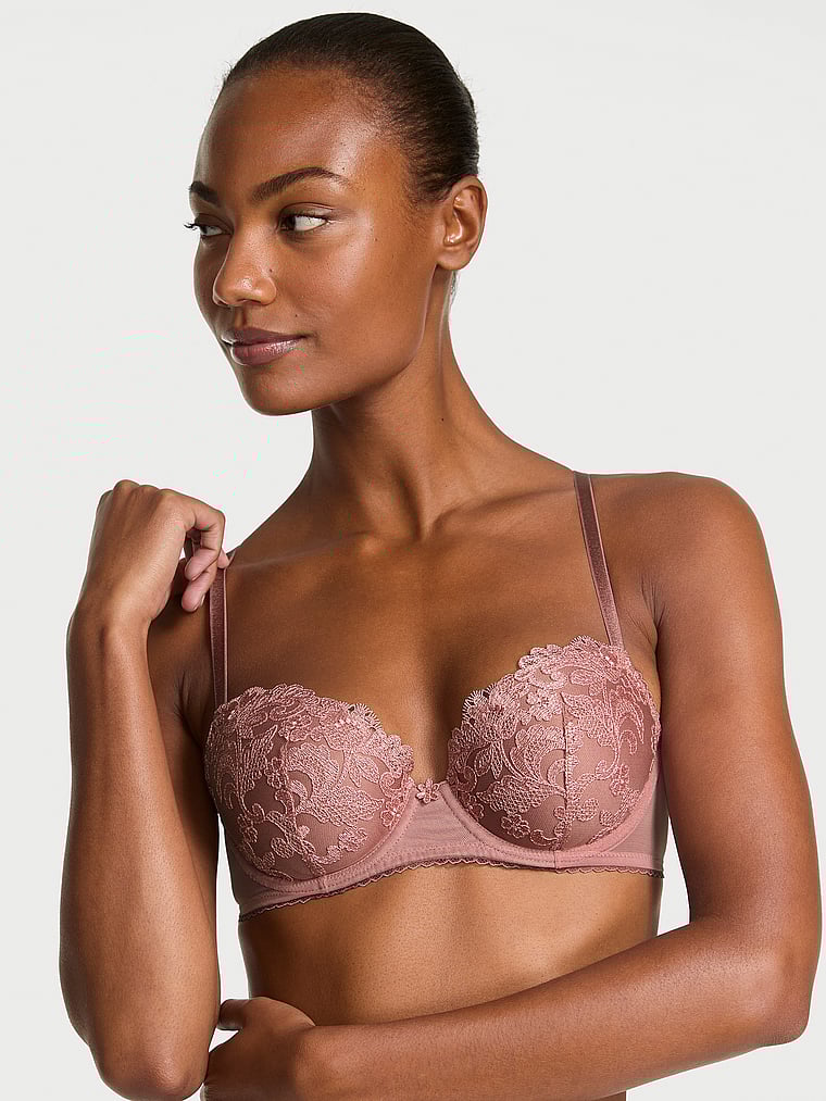 Деми-Бюстгальтер с винтажной цветочной вышивкой на легкой подкладке Dream Angels, embroidery nostalgia rose
Деми-Бюстгальтер с винтажной цветочной вышивкой на легкой подкладке Dream Angels, embroidery nostalgia rose
