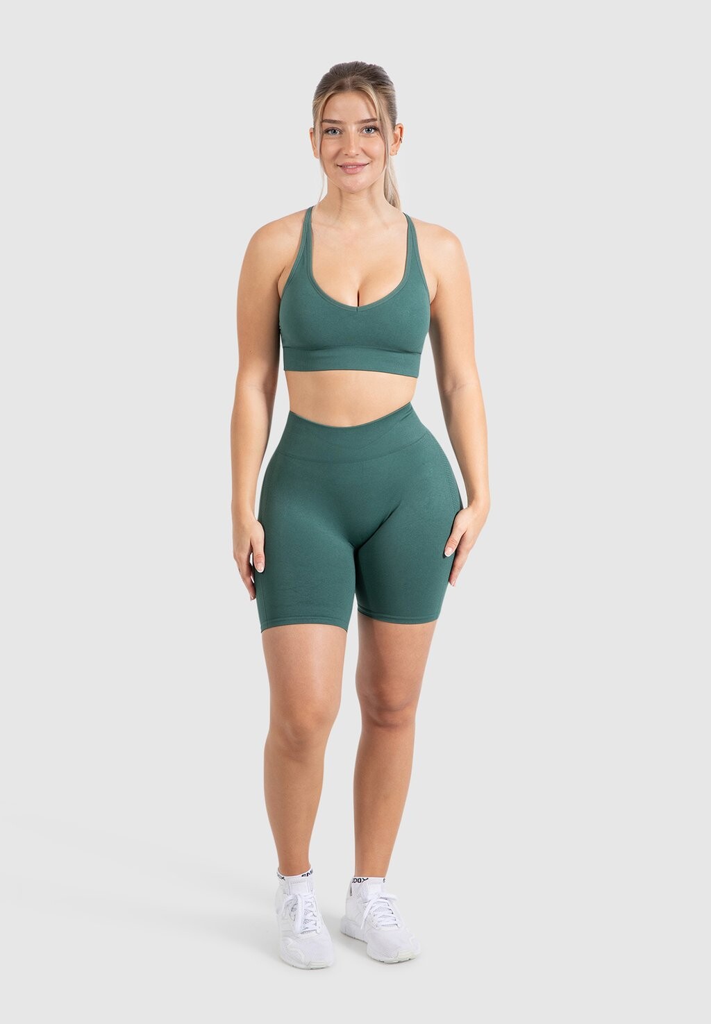 Тайтсы SEAMLESS SCRUNCH CETRINA Smilodox, темно-зеленый
Тайтсы SEAMLESS SCRUNCH CETRINA Smilodox, темно-зеленый