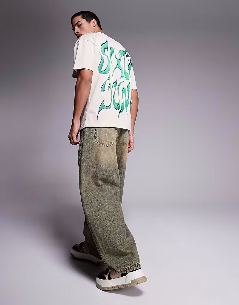 Футболка Sixth June с принтом хромированного логотипа на спине кремового цвета
Футболка Sixth June с принтом хромированного логотипа на спине кремового цвета