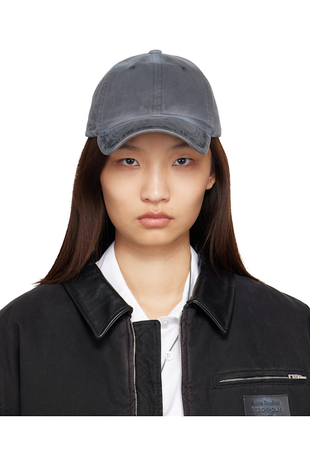 Acne Studios Серая кепка с логотипом
Acne Studios Серая кепка с логотипом