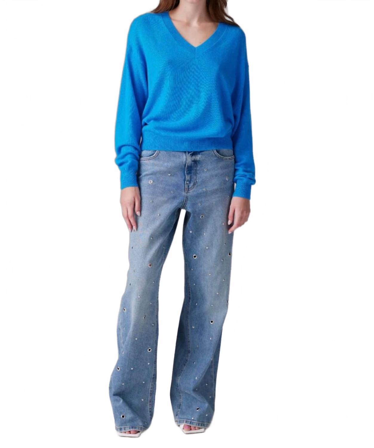 Амара Моджав Глубокий V-образный вырез свитер в знаке Рыбы Colorush, Pisces
Амара Моджав Глубокий V-образный вырез свитер в знаке Рыбы Colorush, Pisces