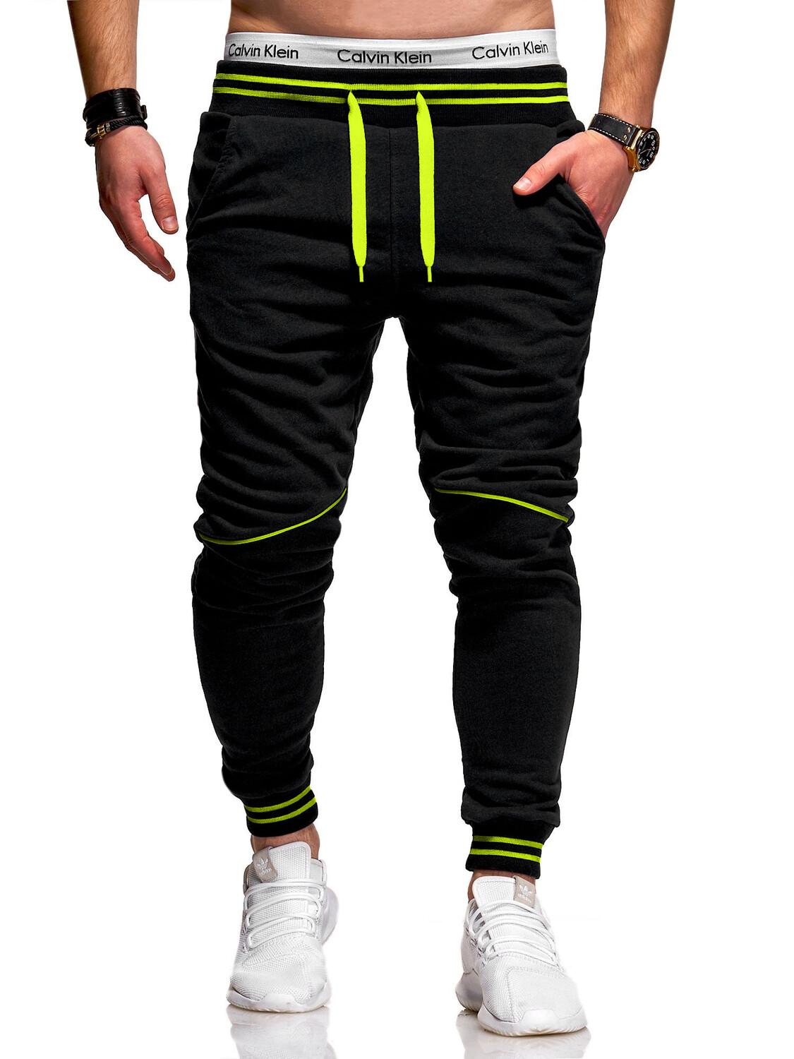 Тканевые брюки behype Jogging STRIPE, цвет schwarz neon
Тканевые брюки behype Jogging STRIPE, цвет schwarz neon